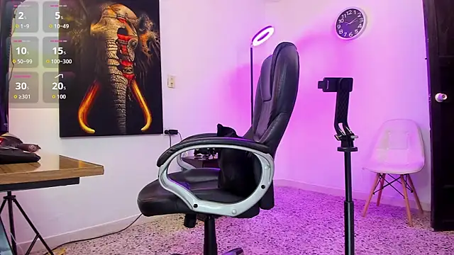 Snapshot of Nicolas_Fellener chatting on October 2025 04:54:01 AM Nicolas Fellener online show from October 2025 04:54:01 AM