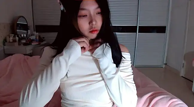 Snapshot of -Lucky_Girl chatting on January 2025 10:22:02 PM -Lucky Girl online show from January 2025 10:22:02 PM