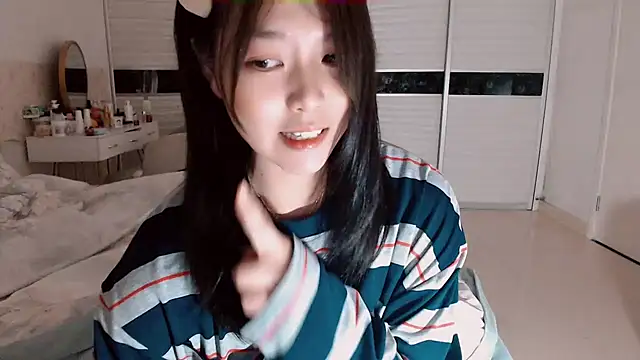 -Lucky Girl online show from October 2025 02:43:02 PM