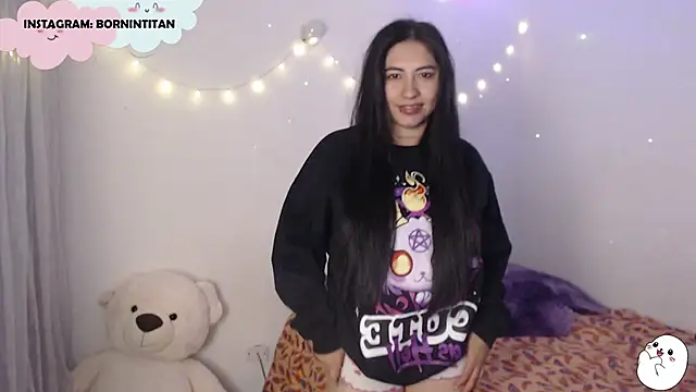 Snapshot of SatansWife chatting on February 2026 11:45:01 PM SatansWife online show from February 2026 11:45:01 PM