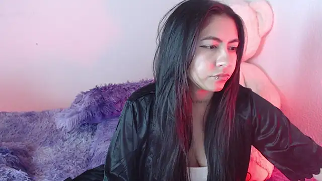 Snapshot of SatansWife chatting on April 2026 12:17:01 AM SatansWife online show from April 2026 12:17:01 AM