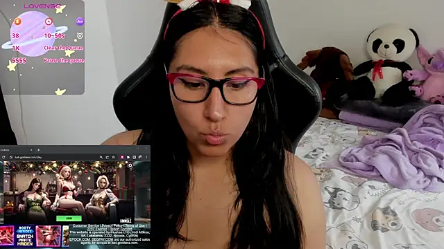 Snapshot of nerdgirl_314 chatting on December 2024 07:42:02 PM nerdgirl 314 online show from December 2024 07:42:02 PM