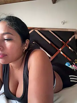 emmyjhonson07 online show from July 2026 12:55:01 PM