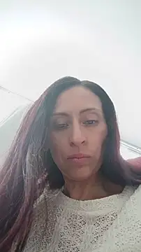 Snapshot of AliceRossi chatting on April 2026 03:43:01 PM AliceRossi online show from April 2026 03:43:01 PM
