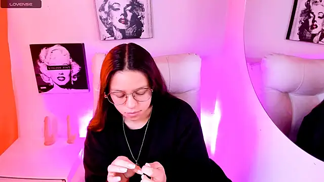 SamanthaRoldaan online show from March 2026 02:44:01 PM