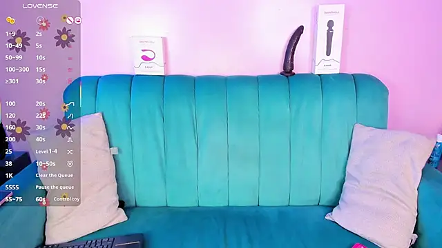 Snapshot of Evang_hot chatting on November 2025 09:00:02 PM Evang hot online show from November 2025 09:00:02 PM