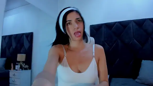 Linisprincehot69 online show from December 2024 09:15:02 PM