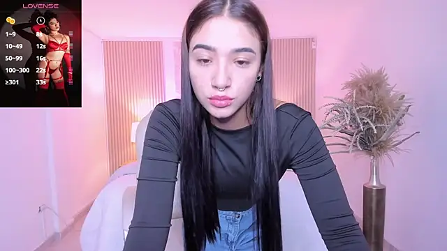 Snapshot of Antonella_Grayy chatting on November 2025 11:00:01 AM Antonella Grayy online show from November 2025 11:00:01 AM