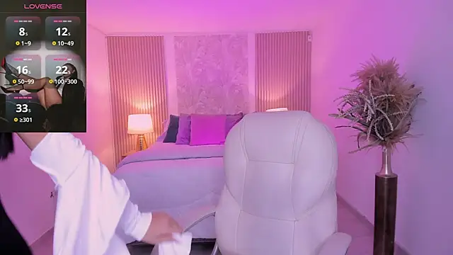 Snapshot of Antonella_Grayy chatting on November 2025 11:00:02 AM Antonella Grayy online show from November 2025 11:00:02 AM