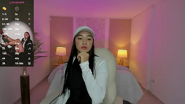 Snapshot of Antonella_Grayy chatting on November 2025 10:58:02 AM Antonella Grayy online show from November 2025 10:58:02 AM