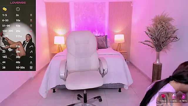 Snapshot of Antonella_Grayy chatting on November 2025 11:00:01 AM Antonella Grayy online show from November 2025 11:00:01 AM