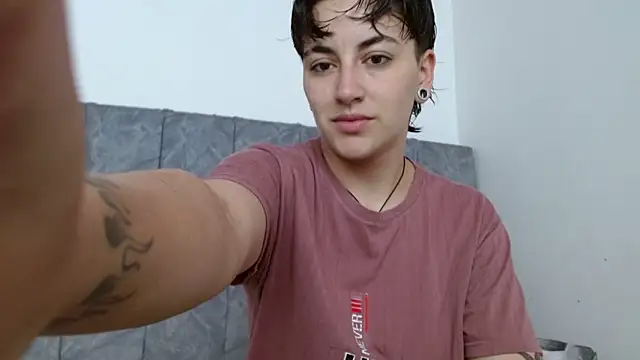 linda 33 online show from October 2025 01:32:02 PM