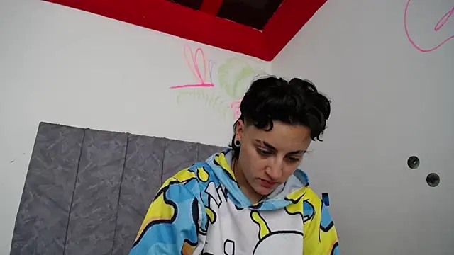 linda 33 online show from December 2025 06:57:02 PM