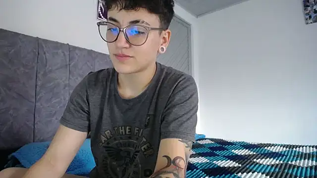 linda 33 online show from March 2026 08:20:02 PM