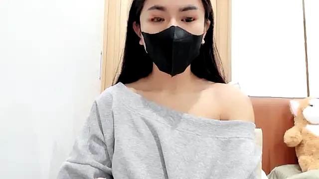 Lita-Julia online show from February 2025 06:23:02 PM