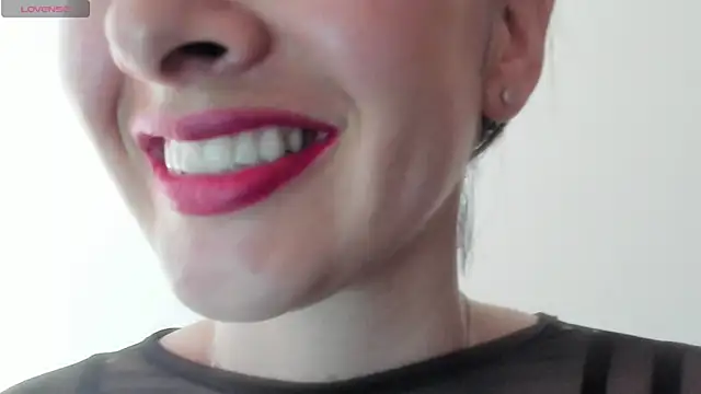 queen fetish online show from November 2025 01:44:02 PM