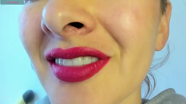 queen fetish online show from May 2026 07:00:01 PM