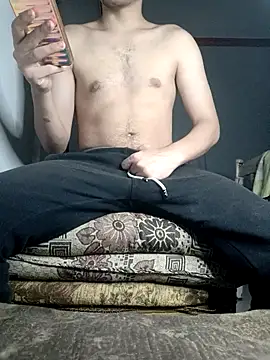 Snapshot of Arabian-B chatting on December 2025 01:42:01 PM Arabian-B online show from December 2025 01:42:01 PM