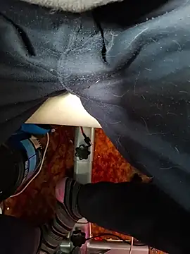 FreezingTie850 online show from April 2026 04:56:02 PM