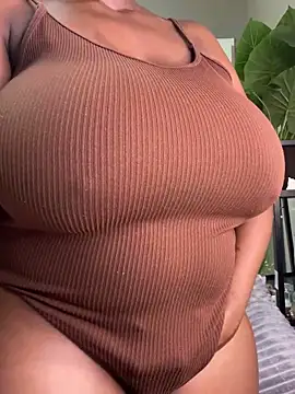 Snapshot of Bustygoddess32 chatting on January 2025 07:47:02 AM Bustygoddess32 online show from January 2025 07:47:02 AM