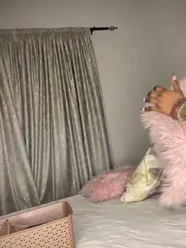 Snapshot of Bustygoddess32 chatting on December 2025 08:04:01 PM Bustygoddess32 online show from December 2025 08:04:01 PM