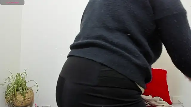 hazel 34 online show from March 2026 08:44:02 AM