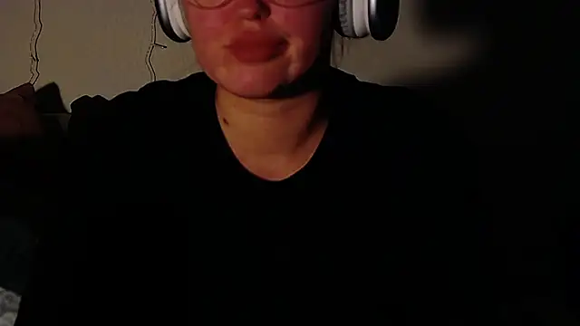 Snapshot of IrinaArt chatting on January 2025 03:36:01 PM IrinaArt online show from January 2025 03:36:01 PM