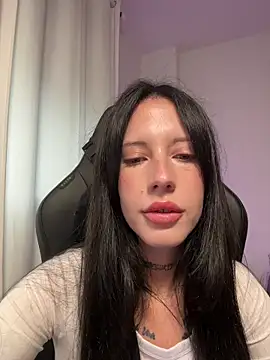 Snapshot of BellaGiaxx chatting on December 2025 02:55:01 PM BellaGiaxx online show from December 2025 02:55:01 PM