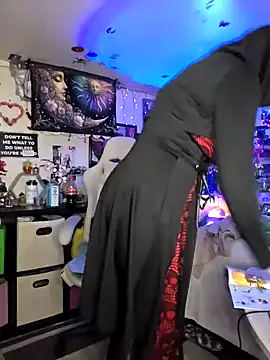 Snapshot of TrenaAnne chatting on February 2025 01:03:02 AM TrenaAnne online show from February 2025 01:03:02 AM