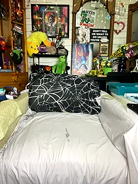 Snapshot of TrenaAnne chatting on September 2025 07:52:01 PM TrenaAnne online show from September 2025 07:52:01 PM