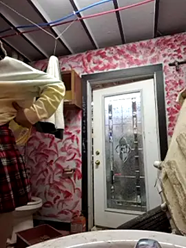 Snapshot of cdressupdiva chatting on February 2025 05:03:02 AM cdressupdiva online show from February 2025 05:03:02 AM