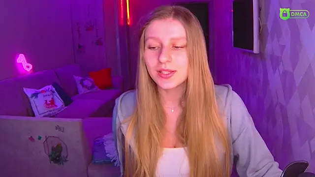 Snapshot of AmaliaQueen chatting on January 2025 01:27:01 PM AmaliaQueen online show from January 2025 01:27:01 PM