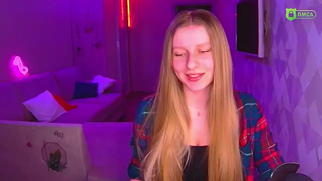 Snapshot of AmaliaQueen chatting on January 2025 02:49:02 PM AmaliaQueen online show from January 2025 02:49:02 PM