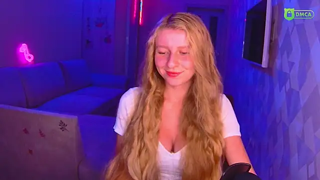 Snapshot of AmaliaQueen chatting on October 2025 03:11:02 PM AmaliaQueen online show from October 2025 03:11:02 PM