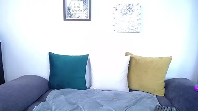 JainaRogers online show from April 2026 06:42:01 PM