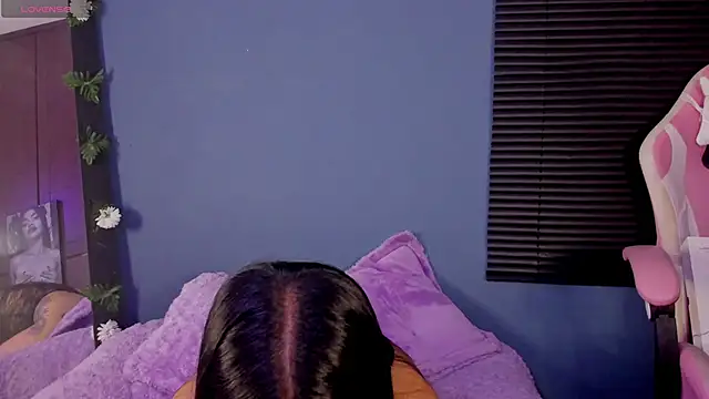 Alaia Asuka online show from December 2024 12:31:02 AM