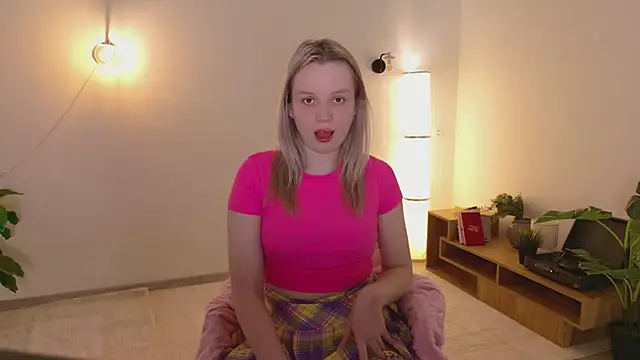 Beatrica Klein online show from March 2026 03:45:01 PM