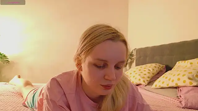 Snapshot of Beatrica_Klein chatting on May 2026 03:00:01 PM Beatrica Klein online show from May 2026 03:00:01 PM