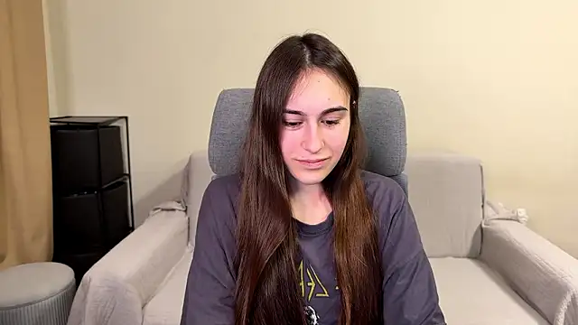 AliceKolltt online show from February 2026 06:59:02 PM