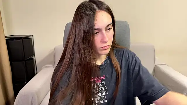 AliceKolltt online show from March 2026 09:40:02 PM