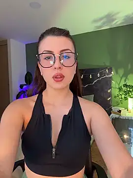 EmaSaenz online show from March 2026 08:37:01 PM