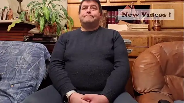 Snapshot of sympatrique chatting on January 2026 04:09:02 PM sympatrique online show from January 2026 04:09:02 PM