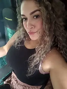 Sara smiiith211 online show from March 2026 09:53:02 PM