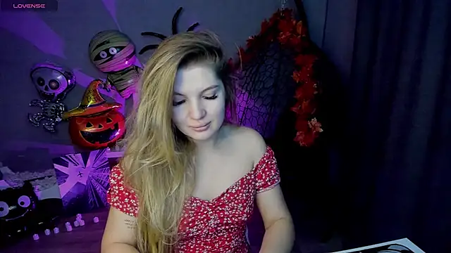 lily williamss online show from October 2025 12:21:02 AM