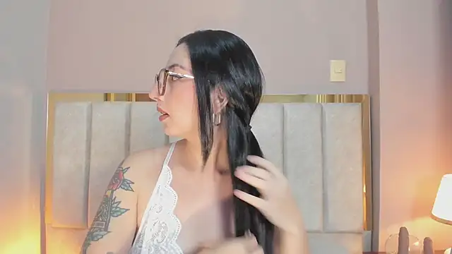 Emilywatsonn online show from March 2026 12:28:01 AM