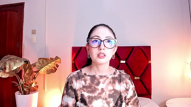 Emilywatsonn online show from March 2026 12:28:02 AM