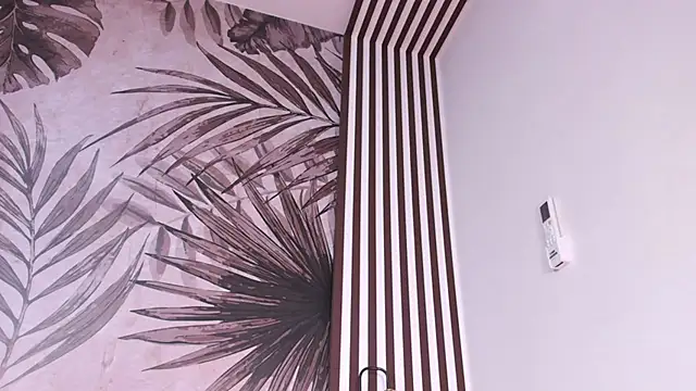 Samaantha-White online show from February 2025 12:05:02 PM