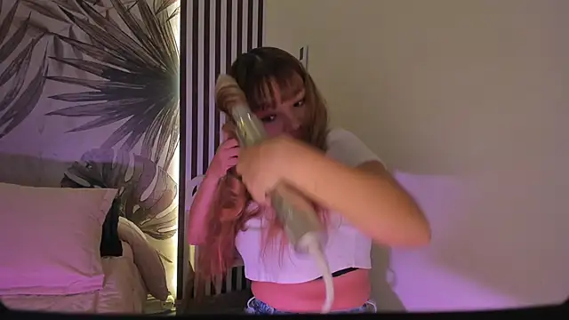 Samaantha-White online show from February 2026 11:28:02 AM