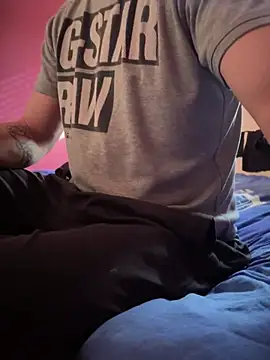 Snapshot of Bennyben8604 chatting on February 2025 01:53:02 PM Bennyben8604 online show from February 2025 01:53:02 PM