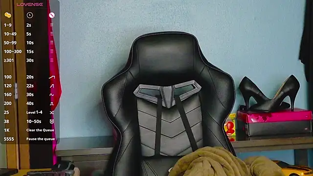 TreeJeanne online show from November 2025 08:31:01 PM